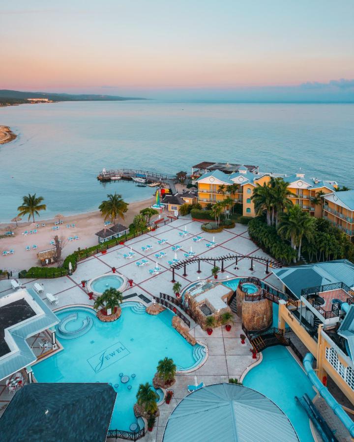 רנאוויי ביי Jewel Paradise Cove Adult Beach Resort & Spa מראה חיצוני תמונה